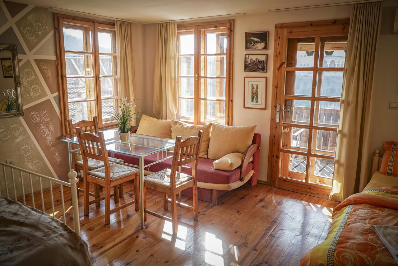 Rooster House Hotel Veliko Tarnovo Buitenkant foto